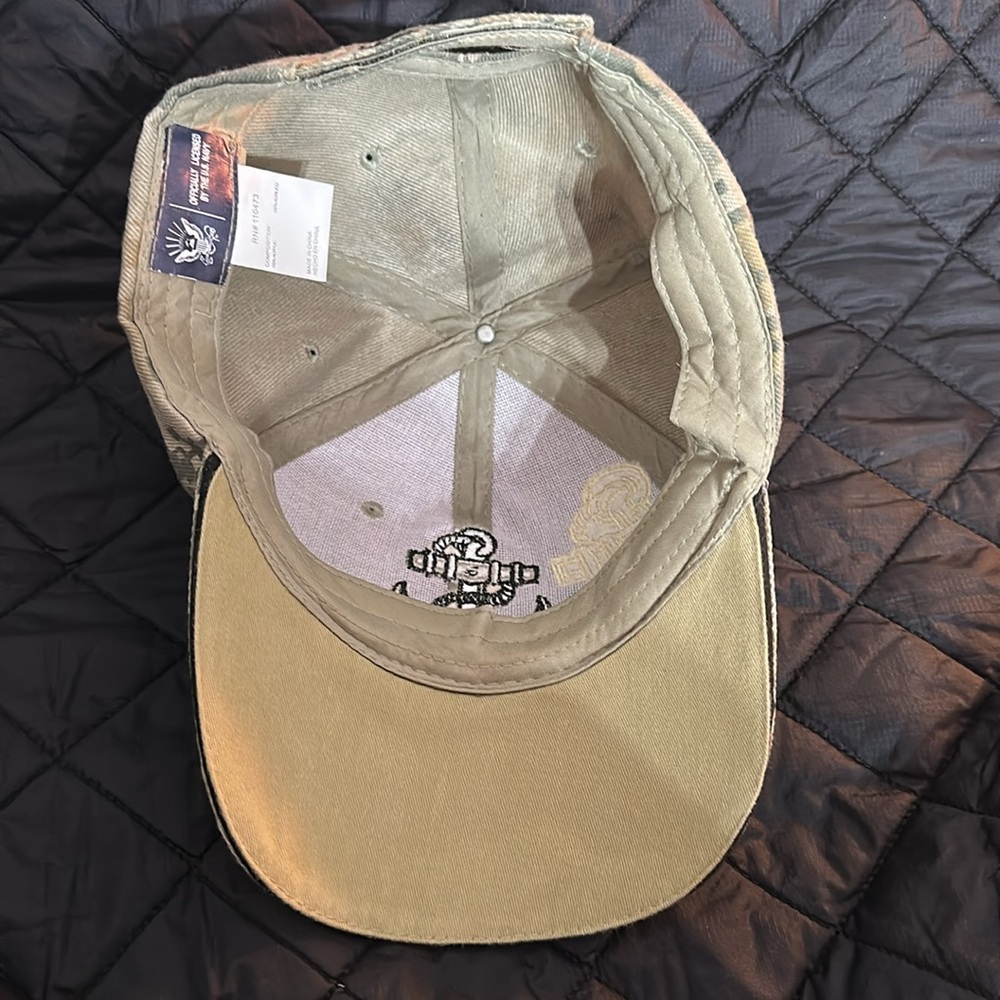 Officially Licensed Camo US Navy Hat NWOT - Picture 6 of 6